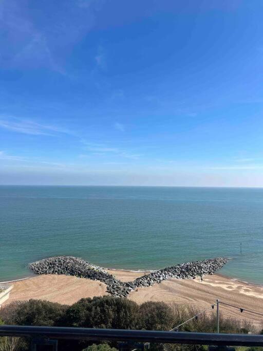 The Turret- The Best View In Folkestone Exteriér fotografie