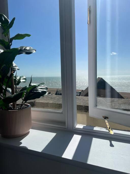 The Turret- The Best View In Folkestone Exteriér fotografie